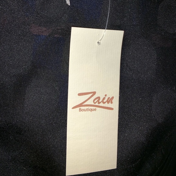 Black dress - Picture 4 of 4